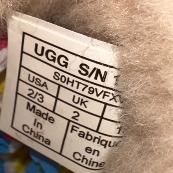 Kids Ugg boots size 2/3 - Picture 6 of 6